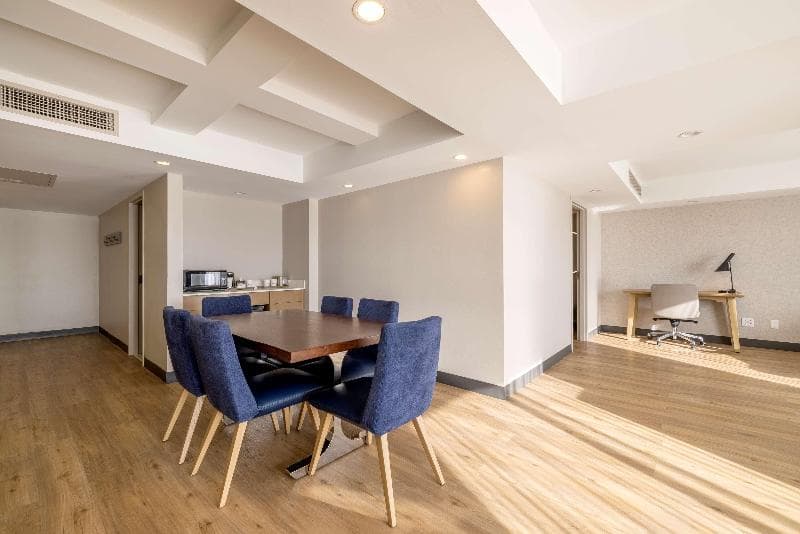 Doubletree By Hilton Davenport 5