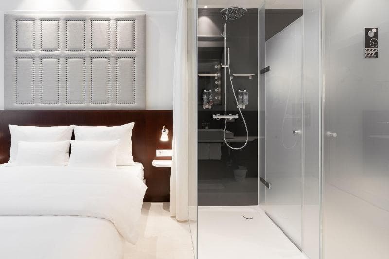 Ruby Louise Hotel 4