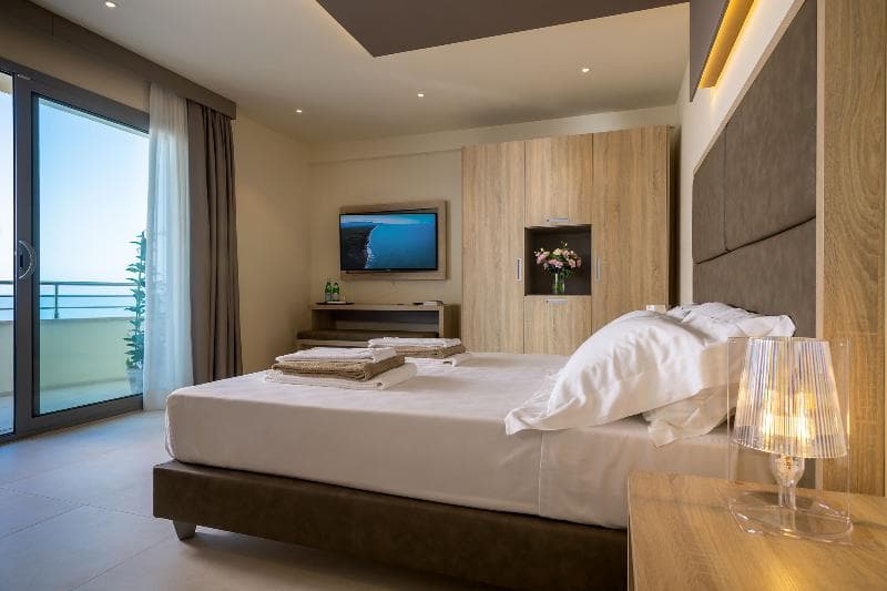 Palace Lido Hotel & Suites 4