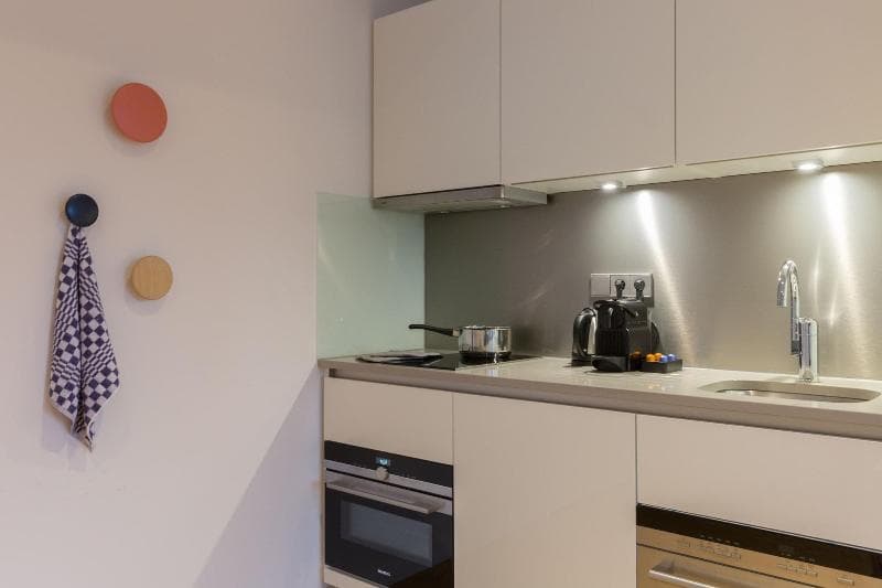 Premier Suites Plus Amsterdam 3