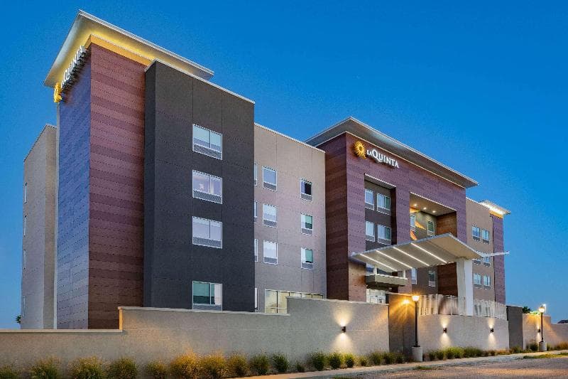 La Quinta Inn & Suites By Wyndham Galveston Island North 4