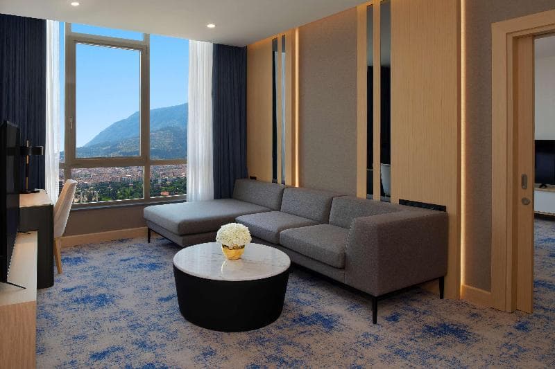 DoubleTree by Hilton Manisa 5
