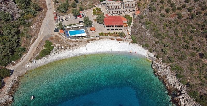 Lalloudes Seaside Accommodation 5