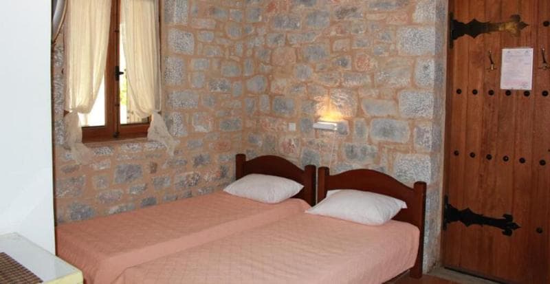 Lalloudes Seaside Accommodation photo 1