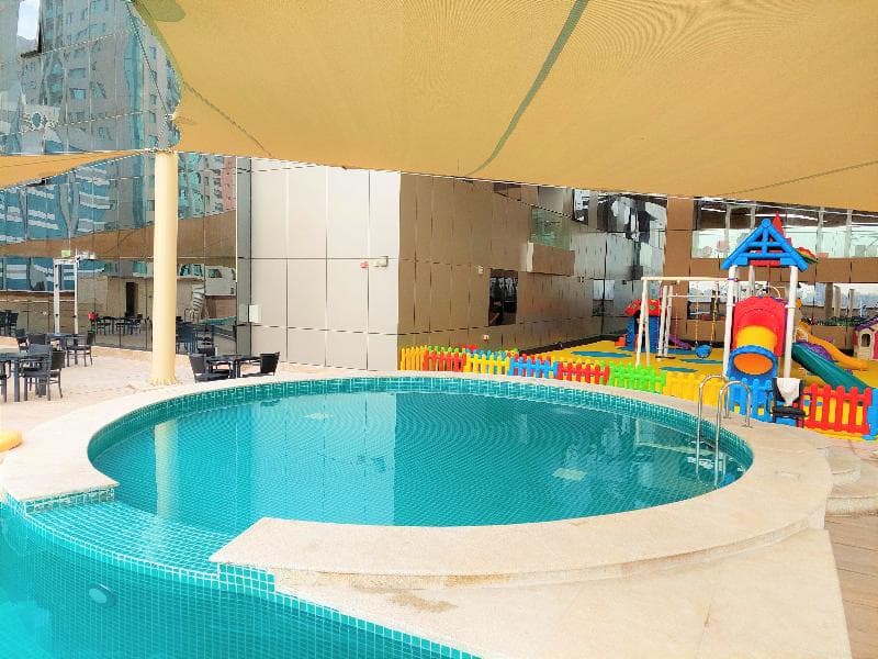 Luxe Grand Hotel Apartments 2