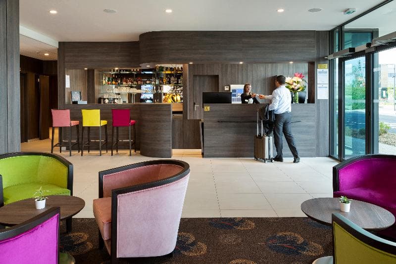 Hôtel Roi Soleil Prestige Plaisir 5
