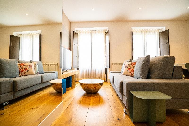Smartr Gran Via Apartments 5