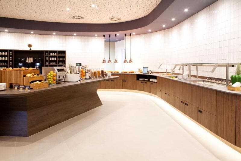 Hampton By Hilton Regensburg 2