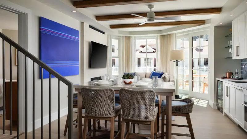 Shore House at The Del, Curio Collection by Hilton 3