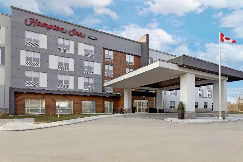 Hampton Inn By Hilton Cornwall 2