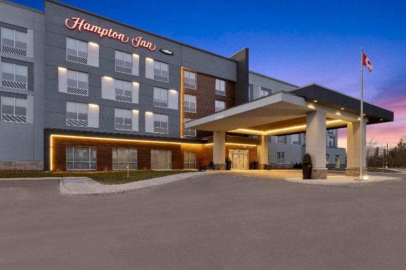 Hampton Inn By Hilton Cornwall 3