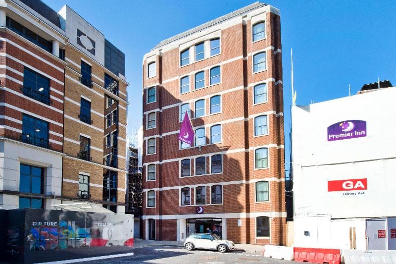 Premier Inn London Farringdon (Smithfield) Hotel 3