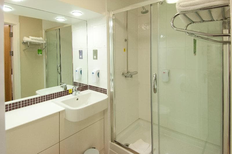 Premier Inn London Waterloo 3