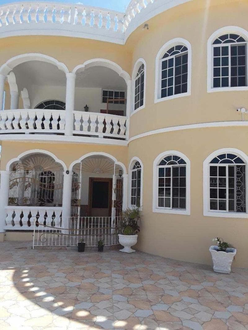 Dela De Rose Guest House Negril Jamaica 3