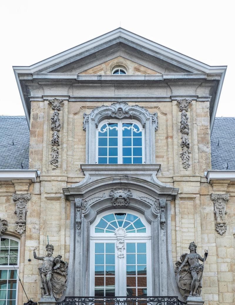 Sapphire House Antwerp, Autograph Collection 2