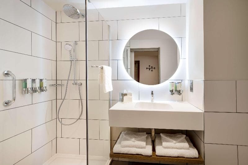 Hampton by Hilton Bath City 5