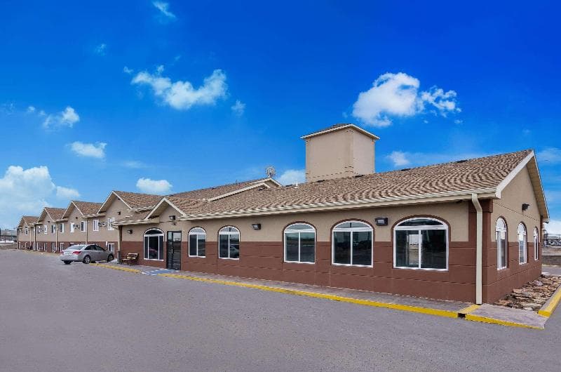 Econo Lodge Scottsbluff 4