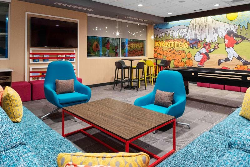 Tru by Hilton Manteca 3