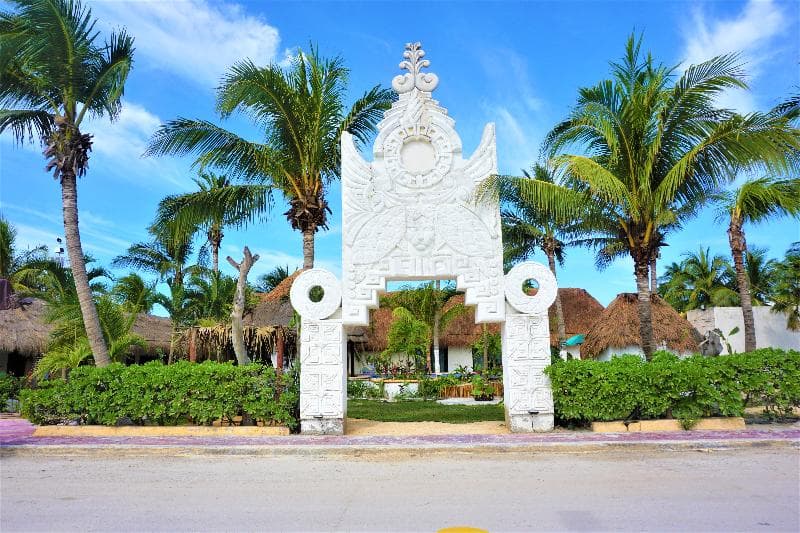 Mayan Mittoz 4