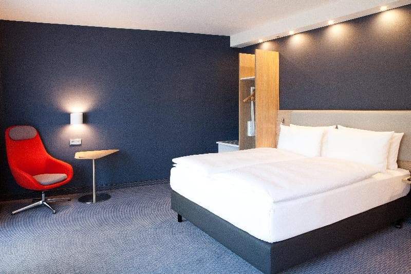 Holiday Inn Express - Düsseldorf Airport 5
