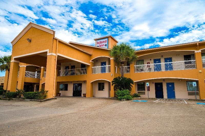 Island Inn By OYO Galveston Beach 2