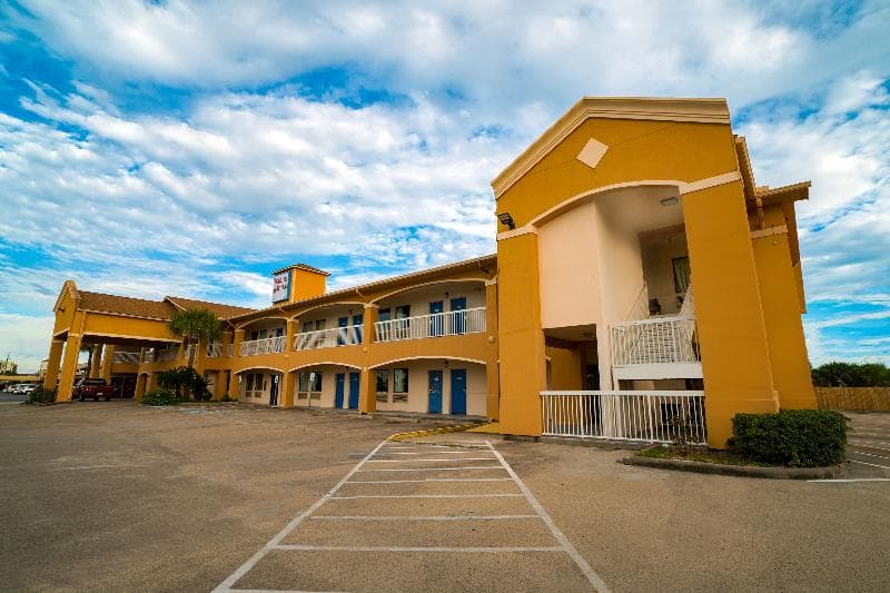 Island Inn By OYO Galveston Beach 3