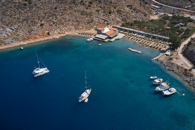 Mandraki Beach Resort main