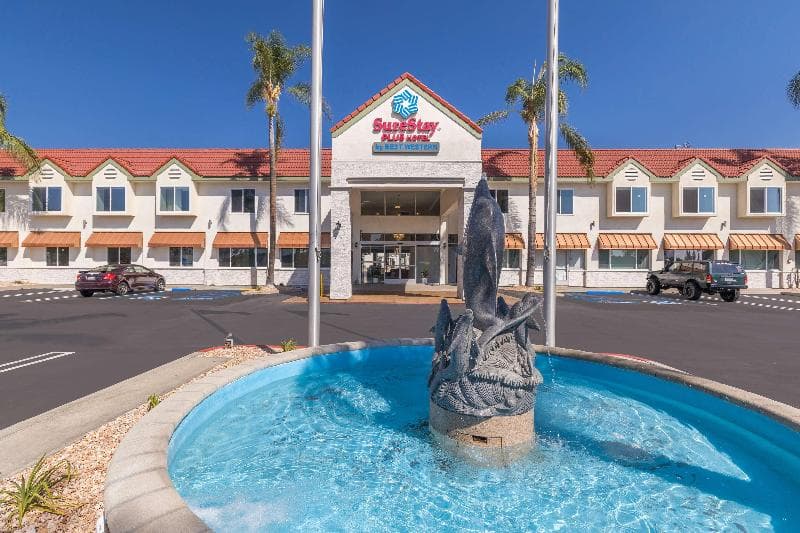 Surestay Plus By Best Western Upland Ontario North 4