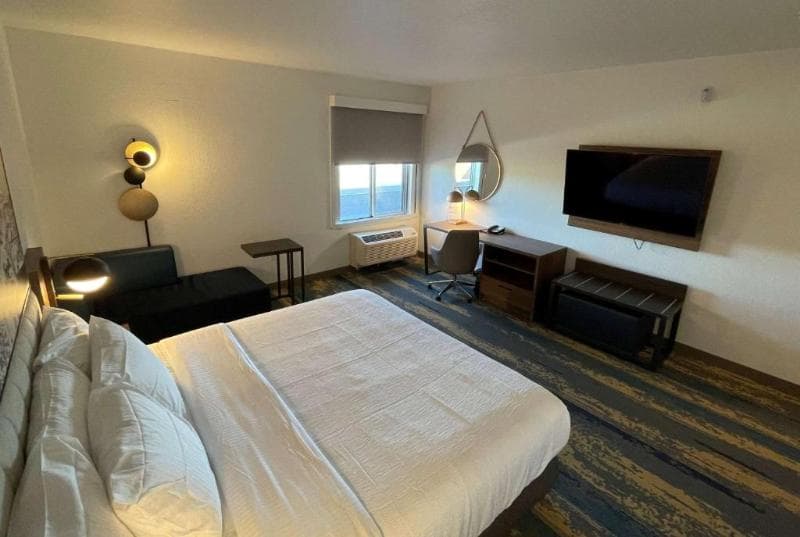 La Quinta Inn & Suites by Wyndham Denver Parker 3