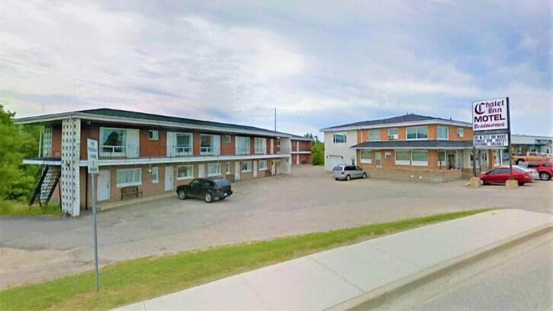 Chalet Inn Motel 2