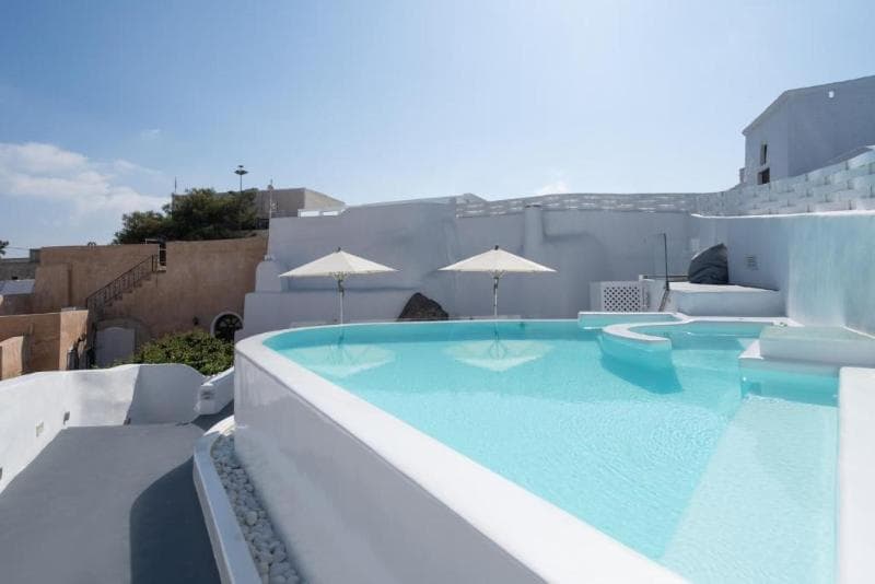 White Concept Caves - Adults Only 2