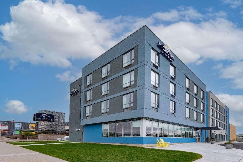 Microtel Inn and Suites by Wyndham Summerside 2