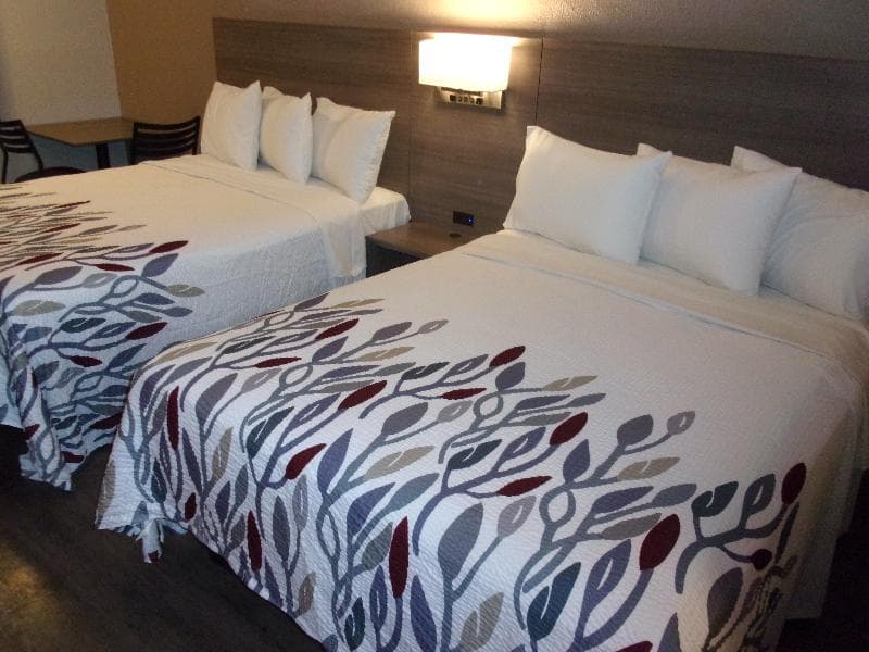 Red Roof Inn Los Angeles  Bellflower 4
