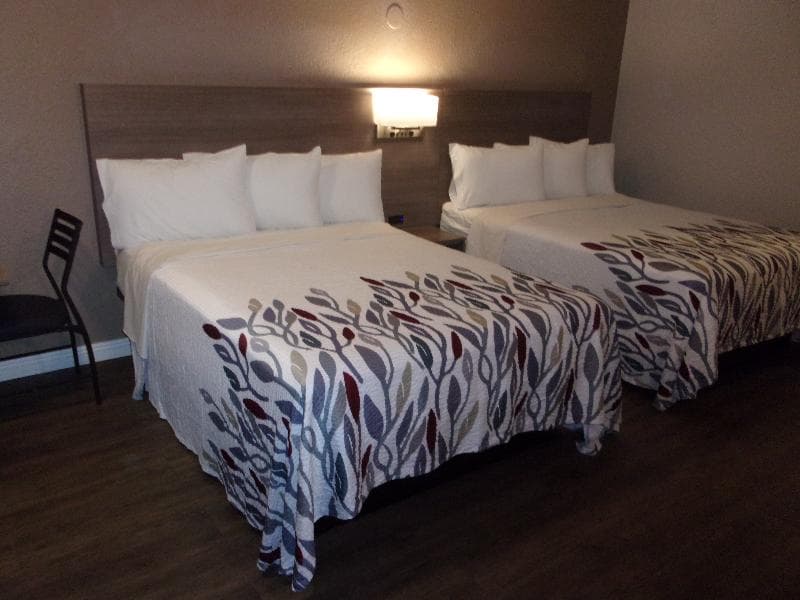 Red Roof Inn Los Angeles  Bellflower 5