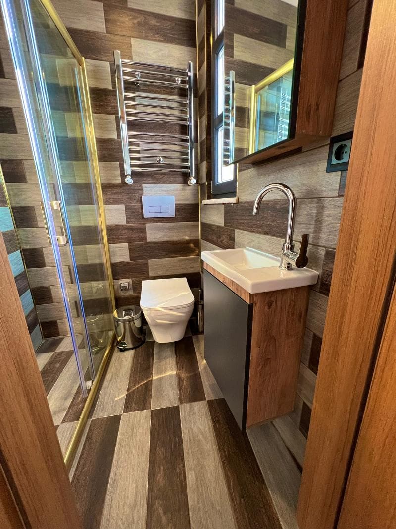 Beta Hotel 5