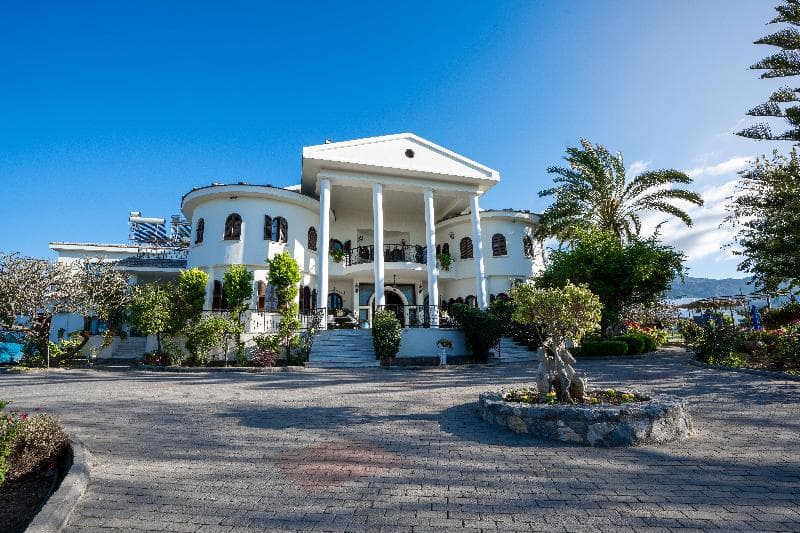 Meryems Hotel main