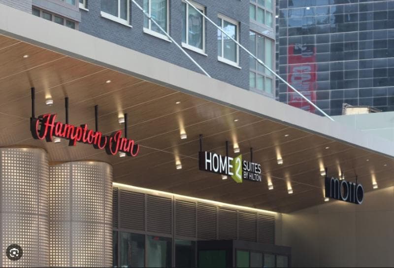 Hampton Inn by Hilton New York Times Square 2