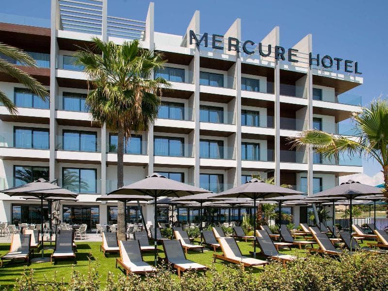 Mercure Larnaca Beach Resort 4