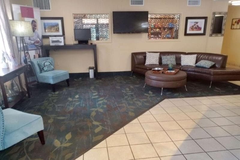 Sonesta Simply Suites Las Vegas Convention Center 2