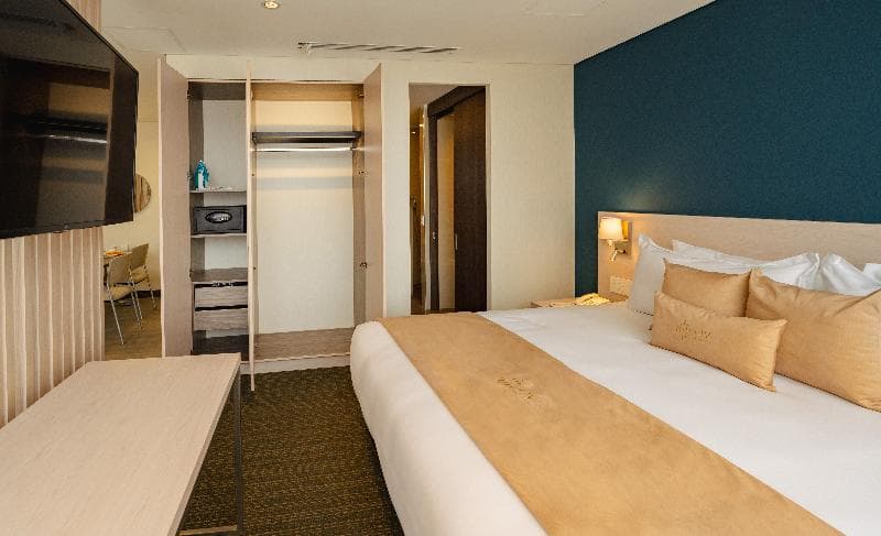 Liv Hotels 4