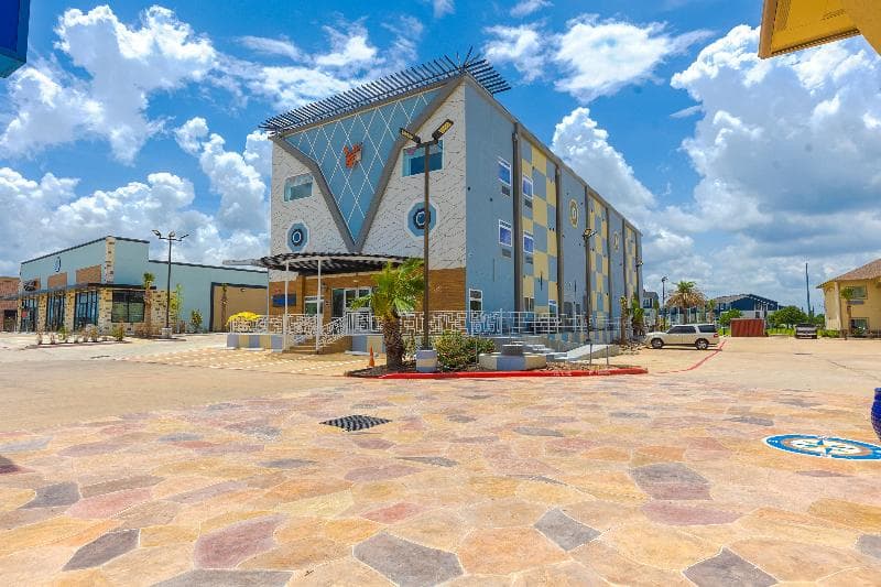 La Vyoma Villas, Westpark Hwy 6 2