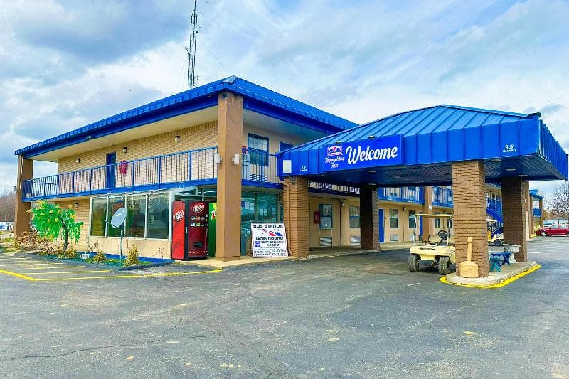 Happy Stay Inn Madisonville I-69 By Oyo photo 1