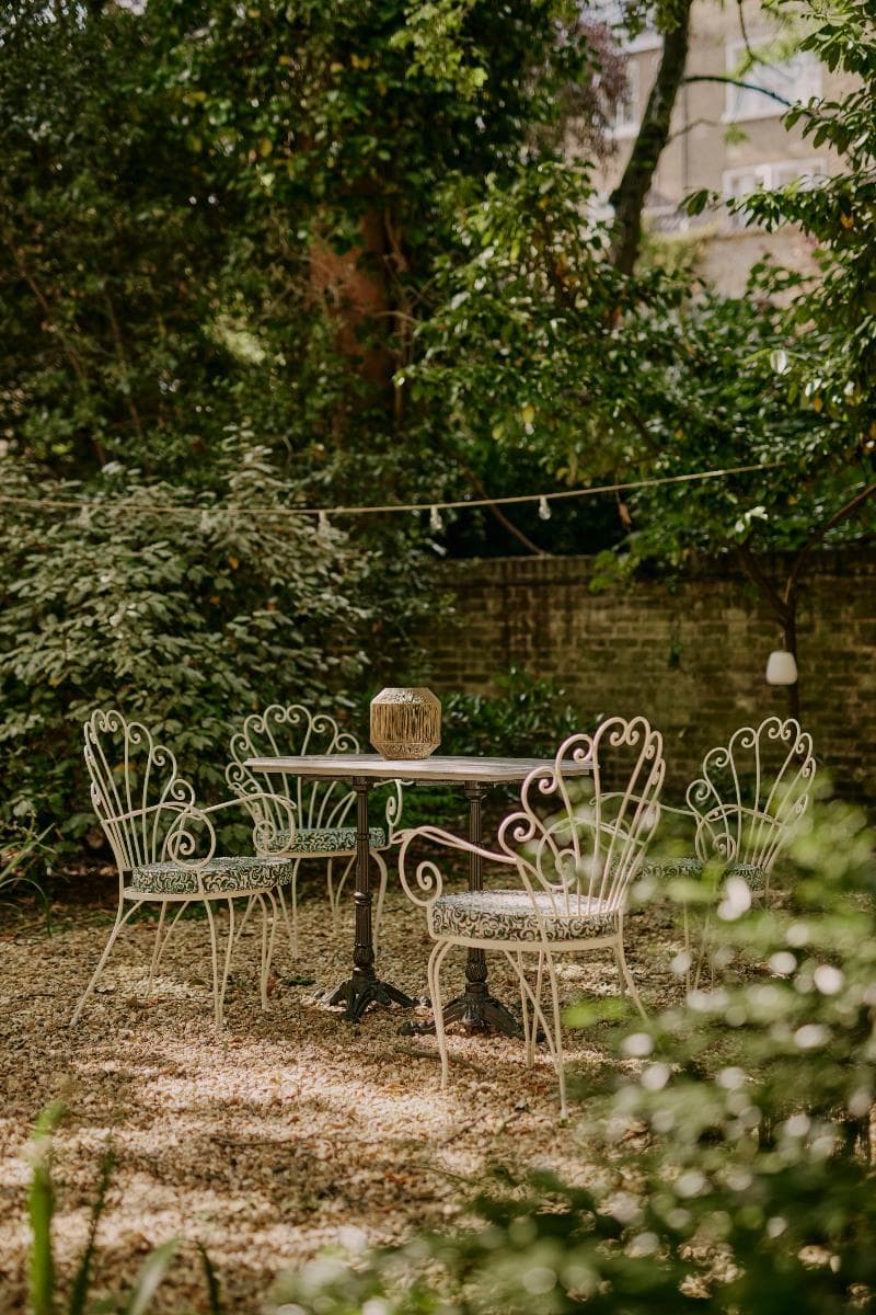 Ember Locke, Kensington 5