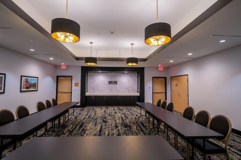 La Quinta Inn & Suites by Wyndham Austin Parmer/Tech Ridge photo 1