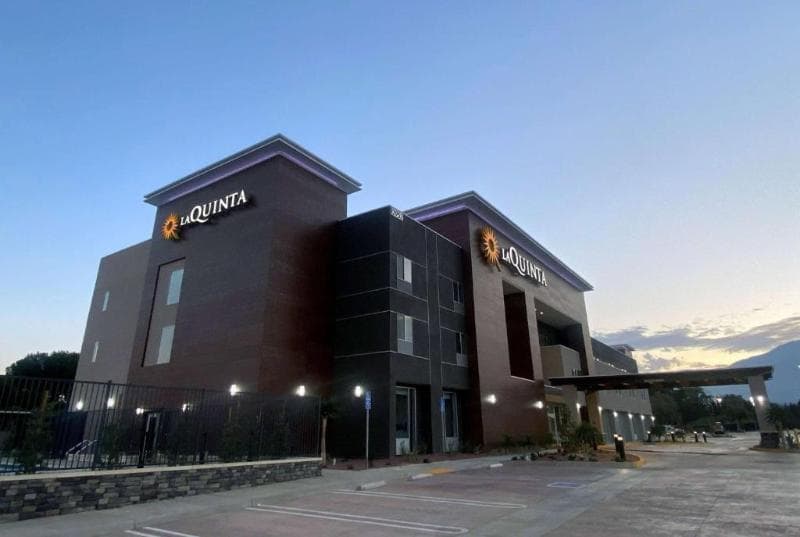 La Quinta Inn & Suites by Wyndham Yucaipa 2