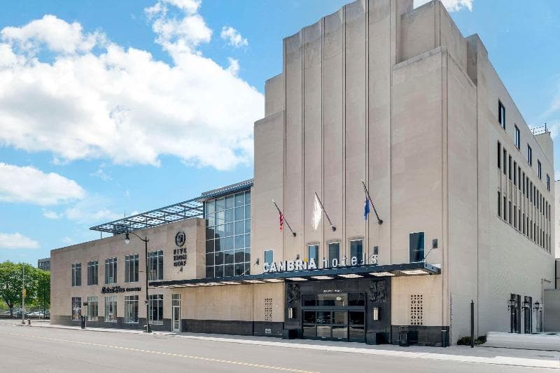 Cambria Hotel Detroit Downtown 2
