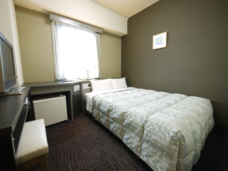 Hotel Route-Inn Toyama Ekimae 4