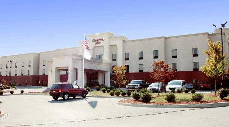 Hampton Inn Maysville 3