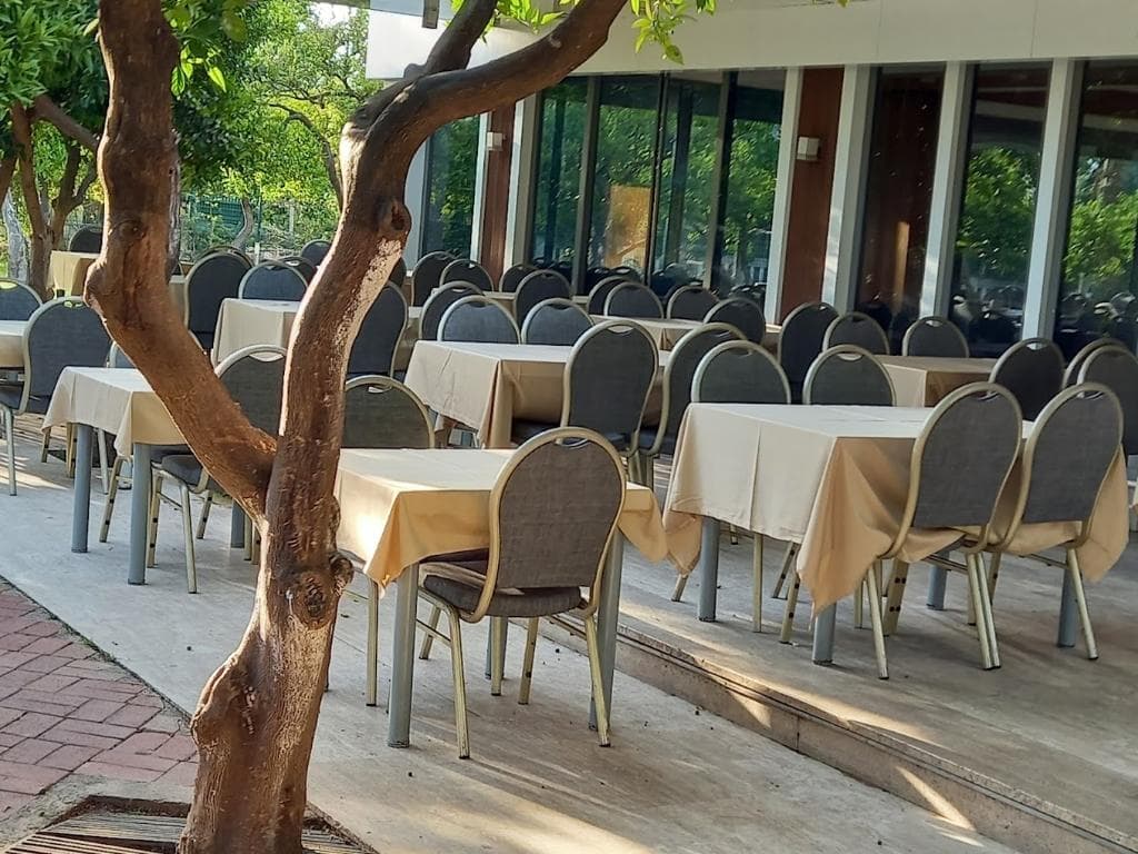 Omorfi Garden Resort main