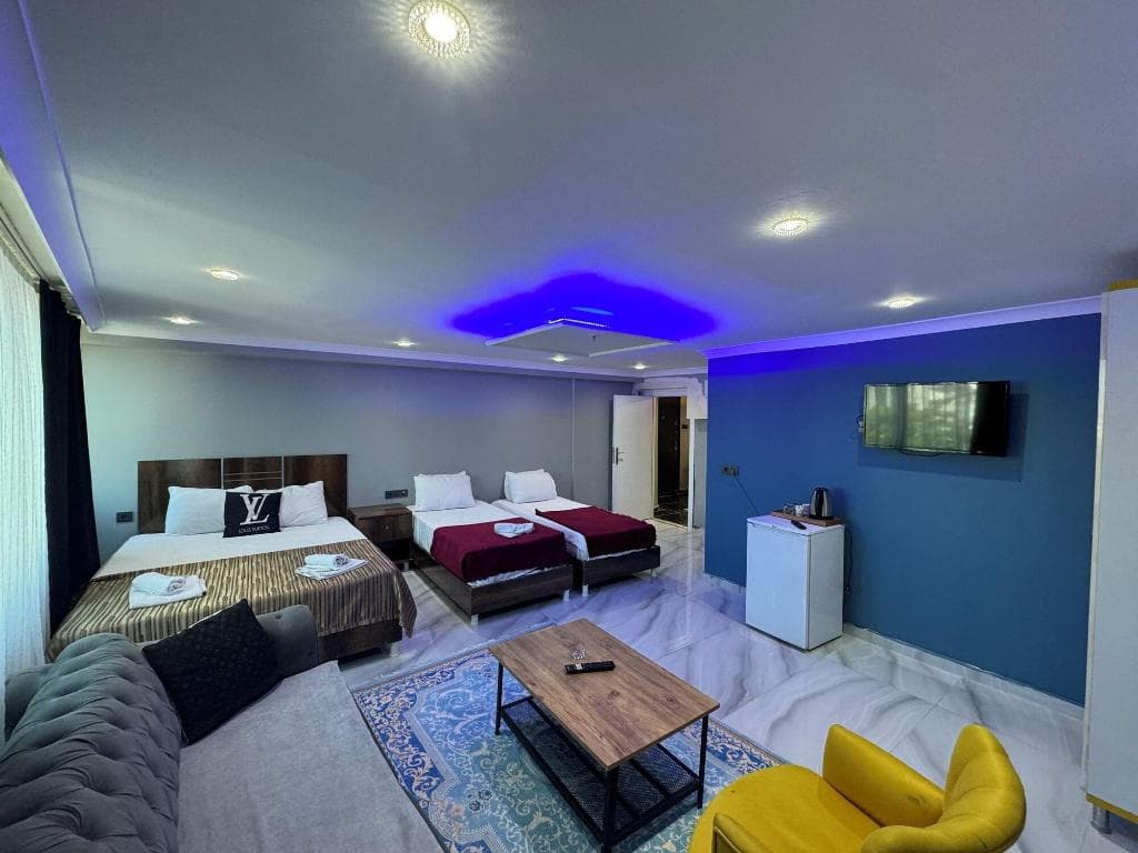 Grand Lara Hotel & Apartments main